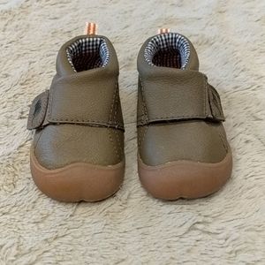 Carter's Shoes Size 3